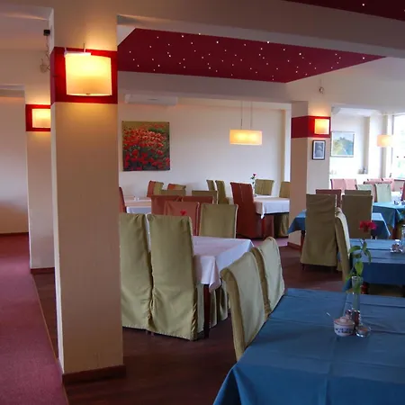 Отель Europa 2*