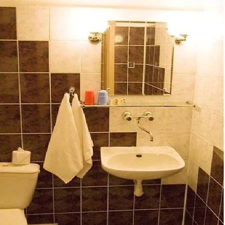 Europa Hotel 2*